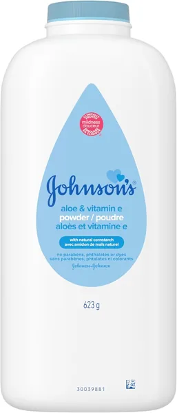 Johnson's Baby Powder, Naturally Derived Cornstarch with Aloe & Vitamin E for Delicate Skin