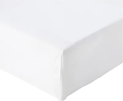 Hucha Amazon Basics, Falda ajustada, 150 x 200 x 30 cm, Microfibra de Poliéster, Blanco