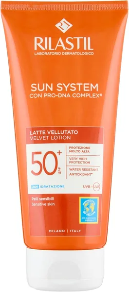 Rilastil Sun System Crema Fluida Velvety Milk con SPF 50+ per Pelle Sensibile, Resistente all'Acqua, 200 ml - 20% di Sconto