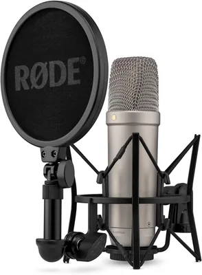 RØDE NT1 5ème Génération Microphone Condenseur Studio avec Sorties XLR et USB, Support Anti-Choc et Filtre Pop