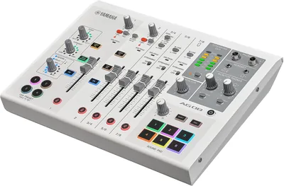 Mezclador de transmisión en vivo Yamaha AG 08 con efectos DSP y software incluido