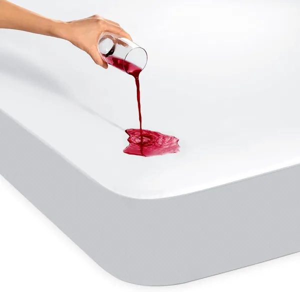 Dreamzie Mattress Cover 150 x 190 cm - Waterproof and Resistant