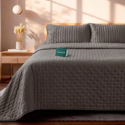 Colcha Ligera Dreamlab con 2 Fundas de Almohada, Capitonado Ultra Suave Hipoalergénico para Cama Edrecolcha