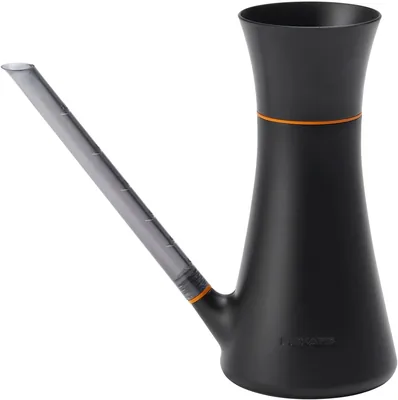 Fiskars Vattjug med Luk, 1.2L, Utan Removabla Luk, 26 cm, Schwarz/Orange, 1071307