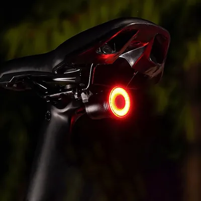 Intelligente Hinterleuchte für Fahrräder, Car ON/Off LED-Hinterleuchte, USB-C-Ladebatterie, IPX6 wasserdicht