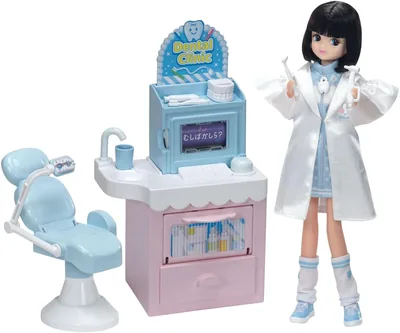 Takara Tomy Licca-chan Doll - Crawling & Dressing Up for Kids