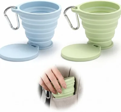 YIPFEN Collapabile in Silicone Tazza 2x180 ml, Set Blu/Verde con Coperchio Antigoccia, Senza BPA, Riutilizzabile, Ideale per Viaggi e Campeggio - Miglior Affare