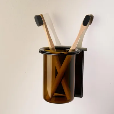 Designfabrik Hamburg Zahnbürstenhalter | Schwarz/Braun-Glas | Wandmontage | Entfernbare Tasse in robustem Halter. Hygienisches Aufbewahren