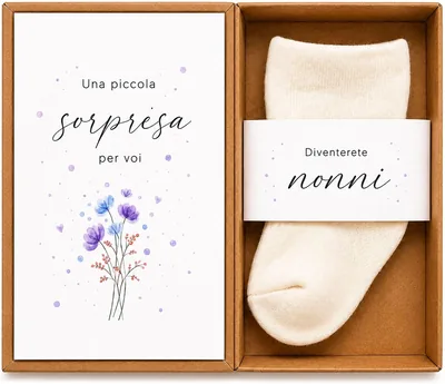 Scatola regalo MilaBoo calzini neonati annuncio nascita per nonni fatti a mano in Italia (Nonna & Nonno)