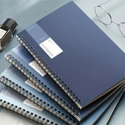 مجموعة من 4 دفاتر ملاحظات أزرق تدريجي A5 - مثالية للمهام اليومية المكتبية - مناسبة للطلاب والمحترفين