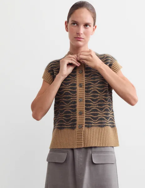 JAEGER Wool Rich Knitted Vest with Alpaca - 30% Off